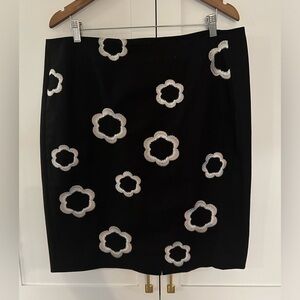 Adrianna Papell Embroidered Mini Skirt Black Floral Silver Pattern Size 16